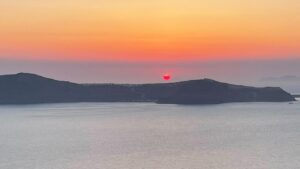 Read more about the article Is exploring Santorini in 2025 worth it?