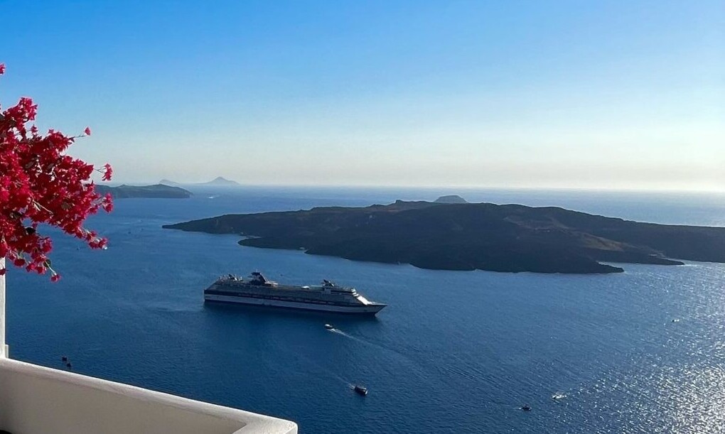 Read more about the article What can you do in Santorini in summer 2025?